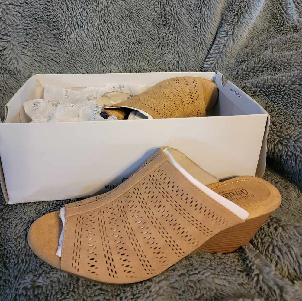Mesh Slipon Sandals Size 8